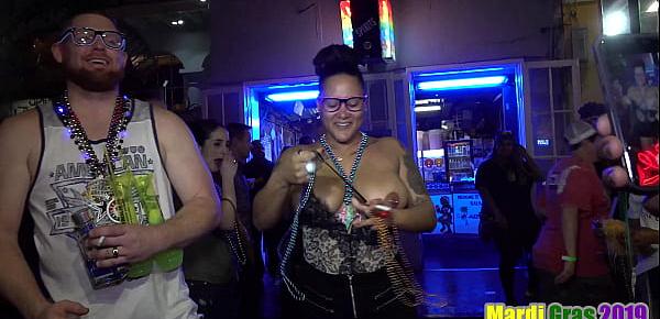  Women showing Ass, Tits and Pussy in Public during Mardi Gras 2019